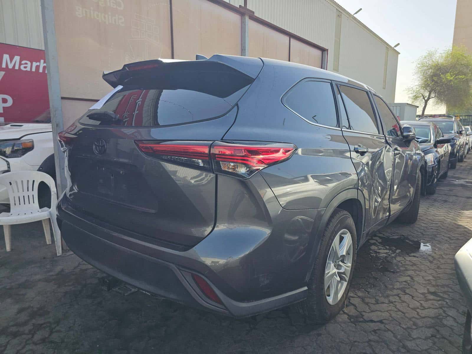 Toyota Highlander 2023 thumbnail 2