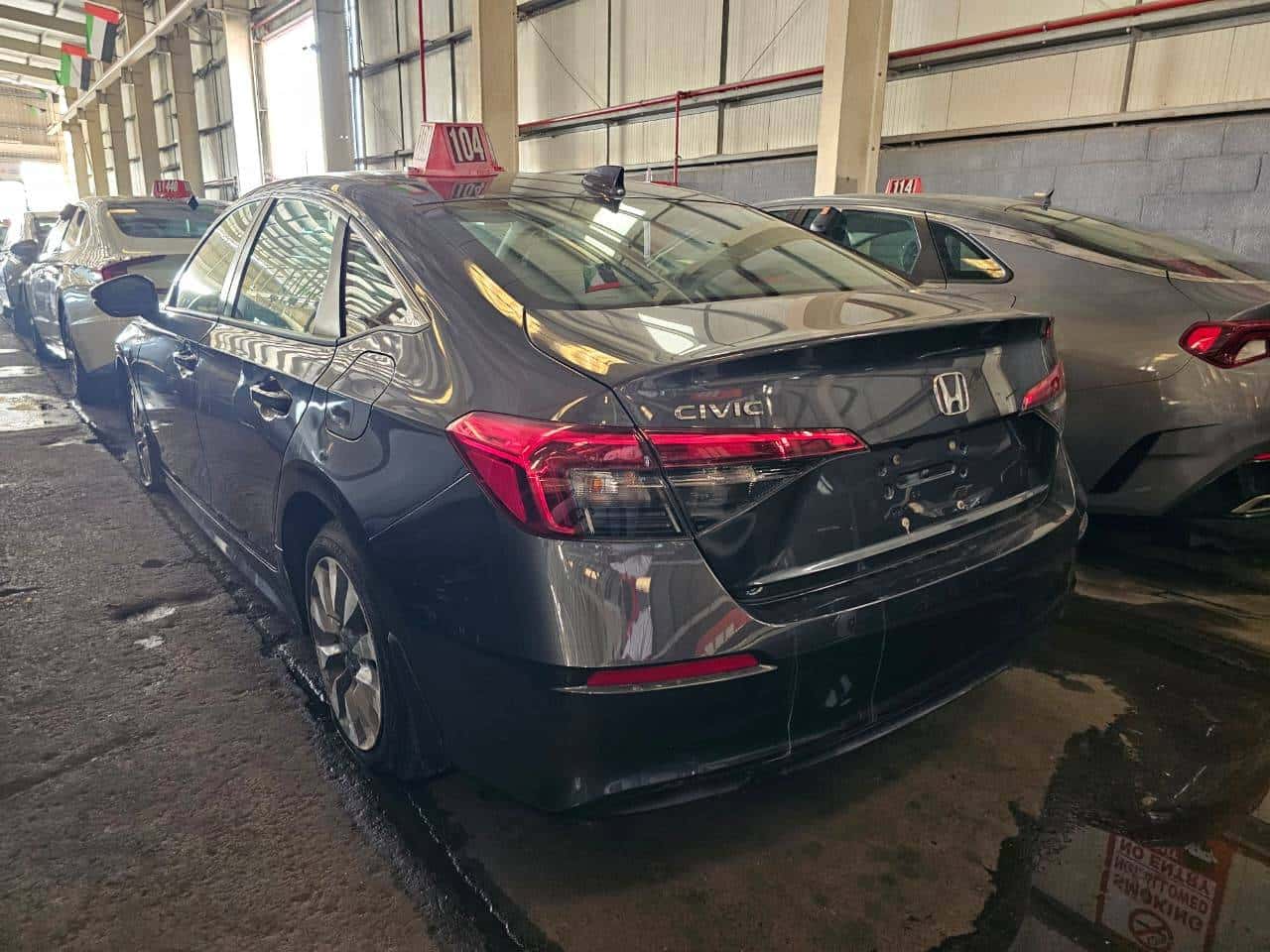 Honda Civic 2023 thumbnail 2
