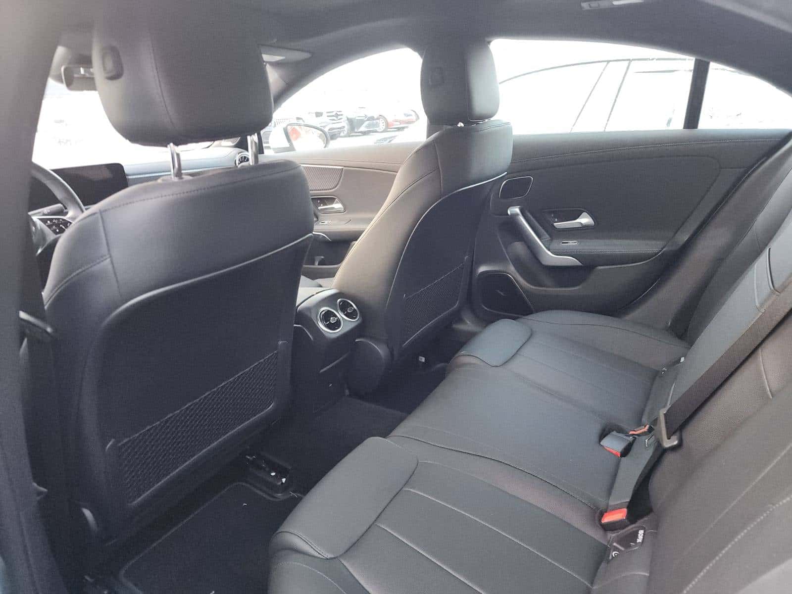 MERCEDES BENZ CLA 250 2025 thumbnail 7
