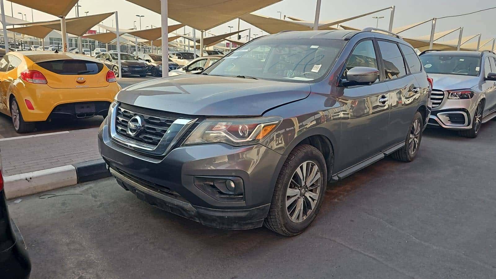 Nissan Pathfinder 2017 thumbnail 2