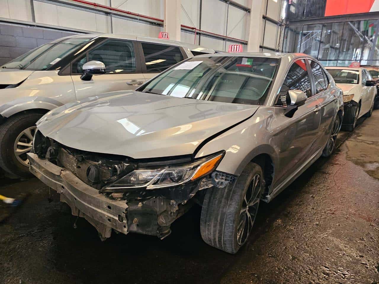 Toyota Camry 2018 thumbnail 3