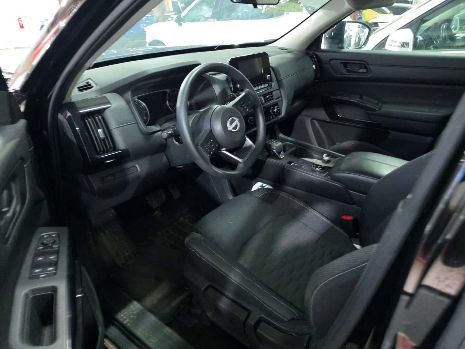 NISSAN PATHFINDER 2024 thumbnail 7