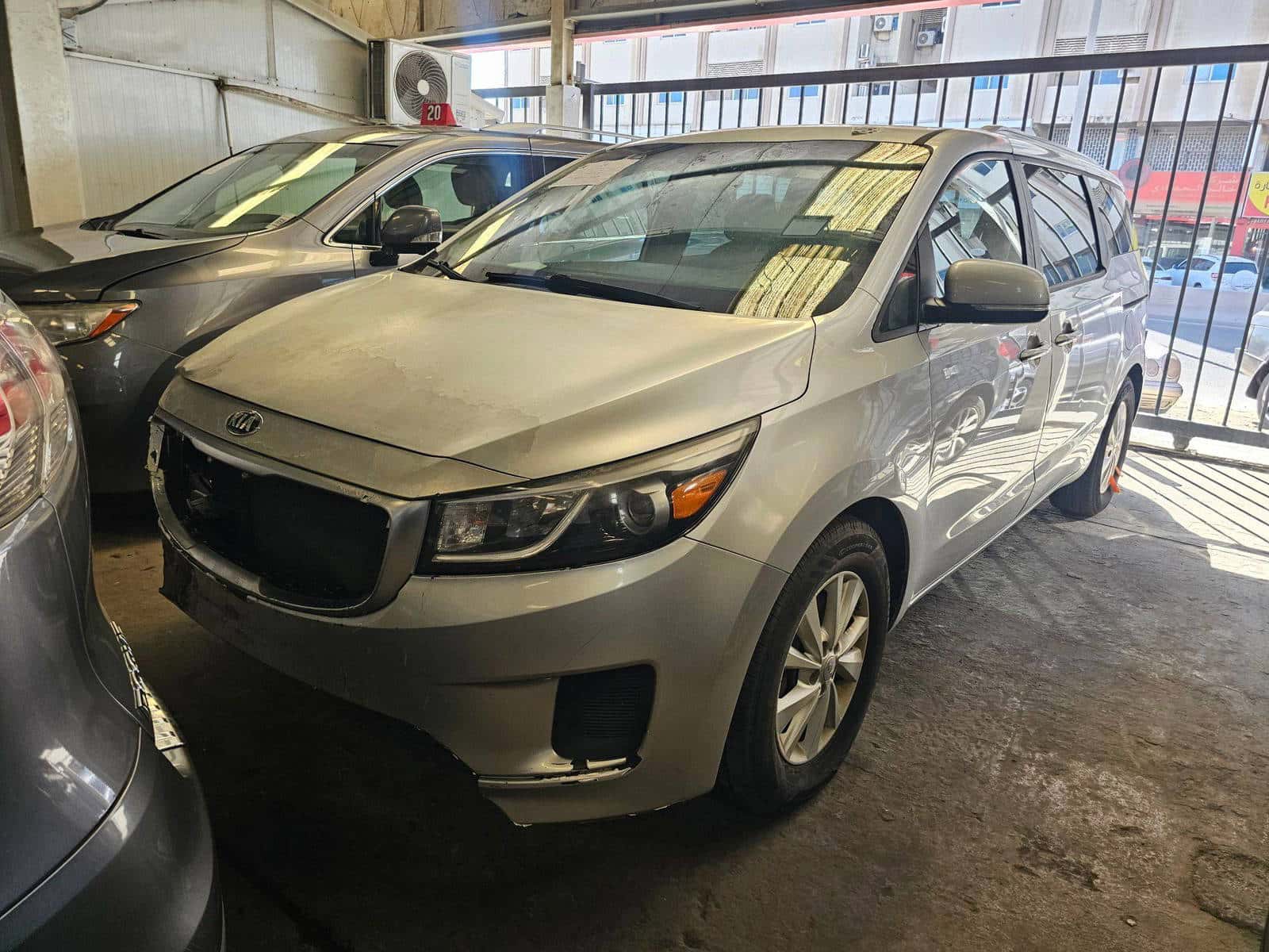 KIA SEDONA 2016 thumbnail 5