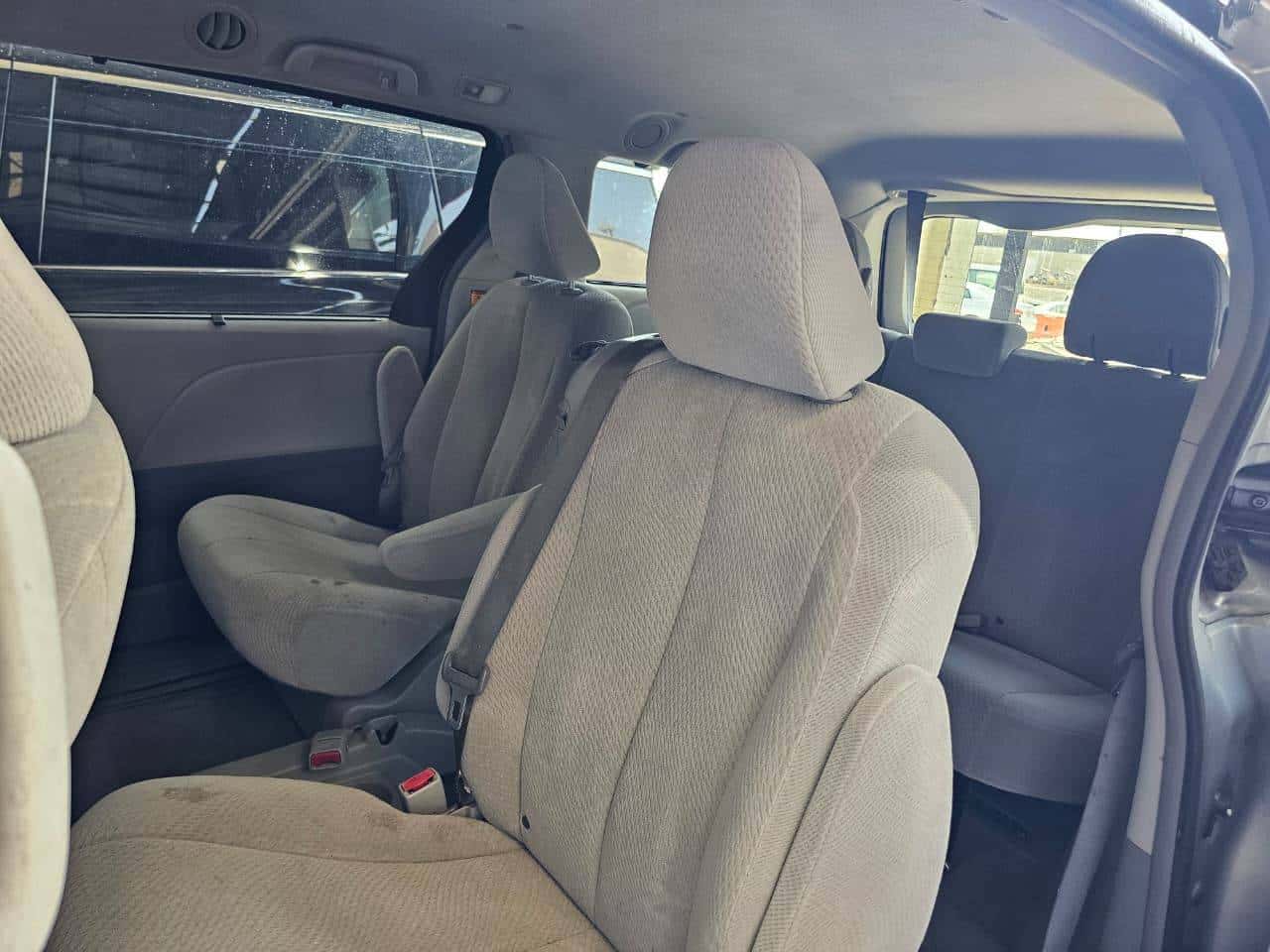 TOYOTA SIENNA 2013 thumbnail 6