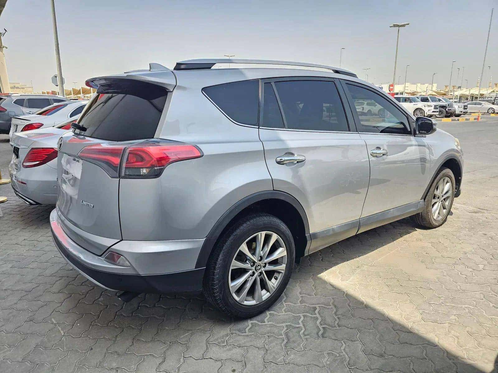TOYOTA RAV4 2017 thumbnail 1
