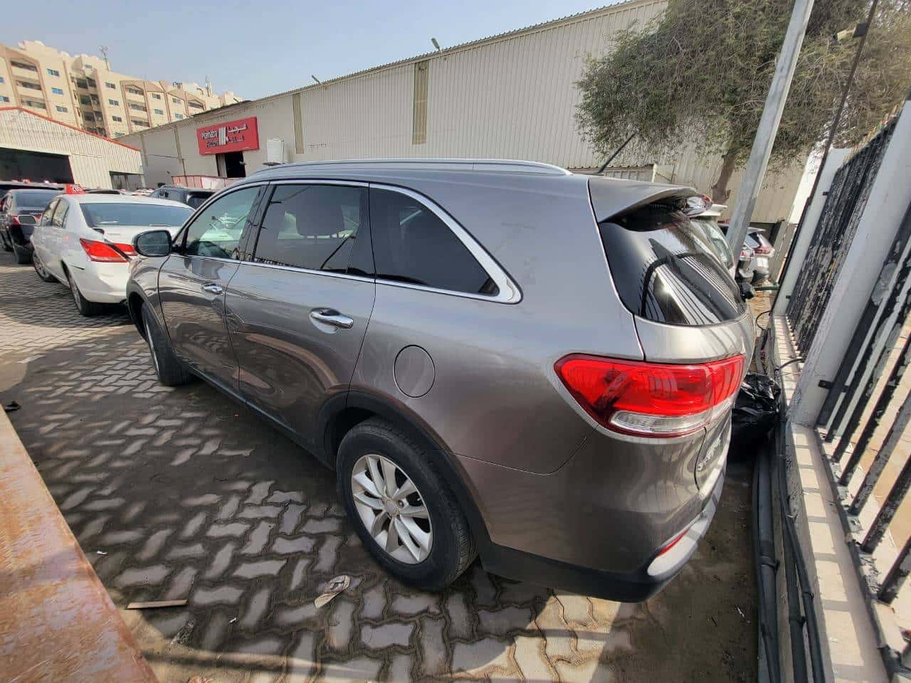 Kia Sorento 2017 thumbnail 4