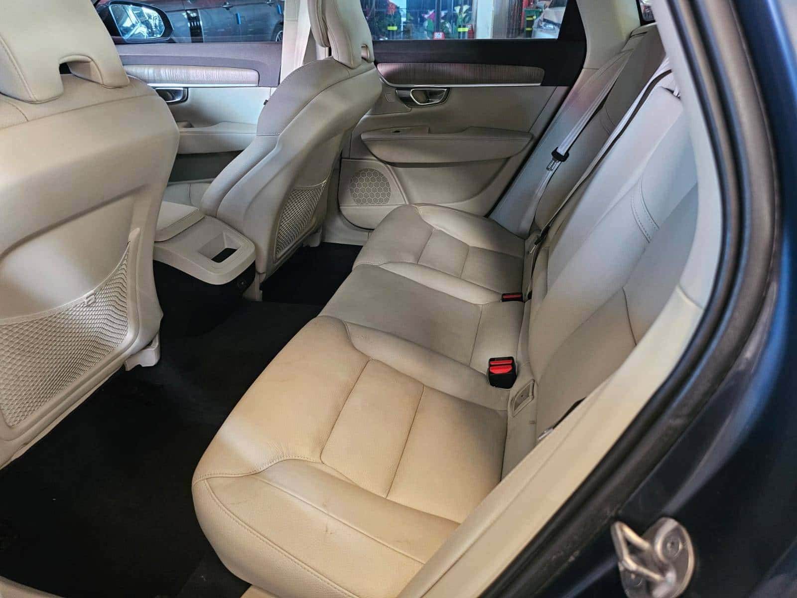 Volvo S90 2023 thumbnail 7