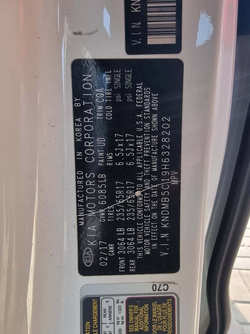 Kia Sedona 2017 thumbnail 7