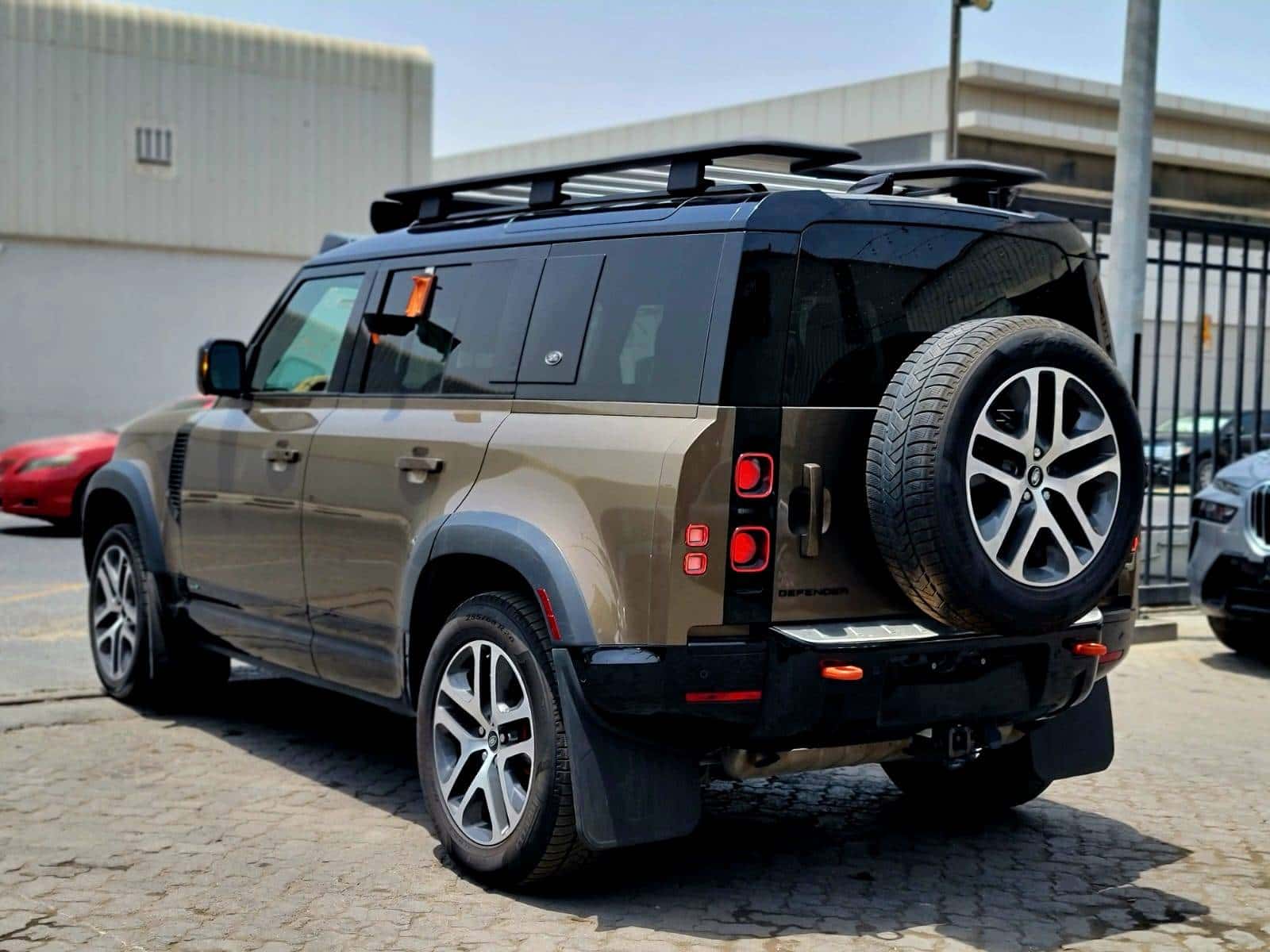 LAND ROVER DEFENDER 110 S - Exterior