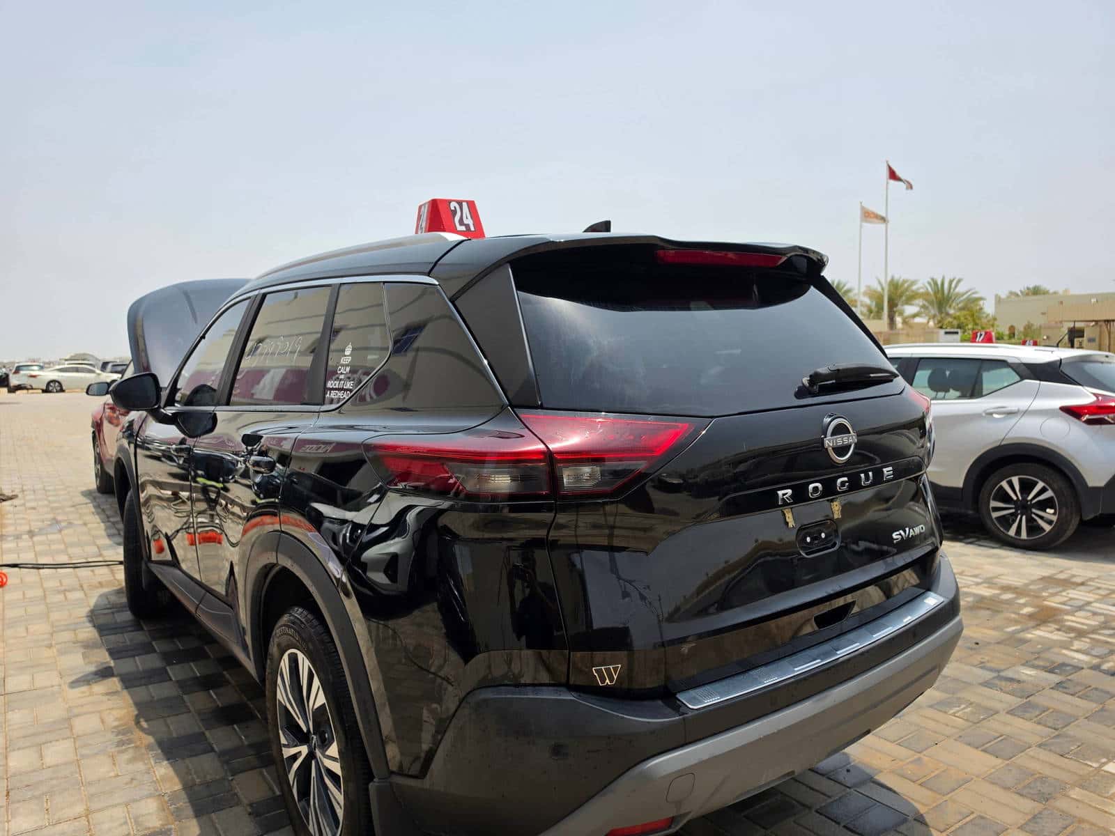 Nissan Rogue 2023 thumbnail 3