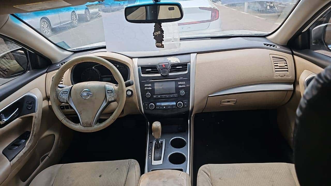 NISSAN ALTIMA - Exterior