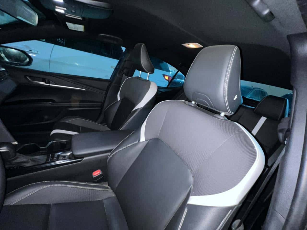 2025 Toyota Camry thumbnail 2