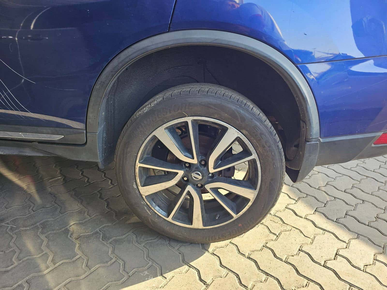 NISSAN ROGUE - Exterior
