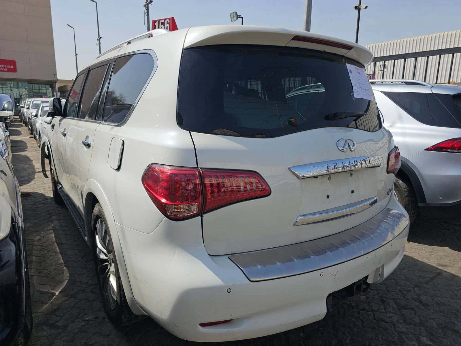 INFINITI QX80 - Exterior