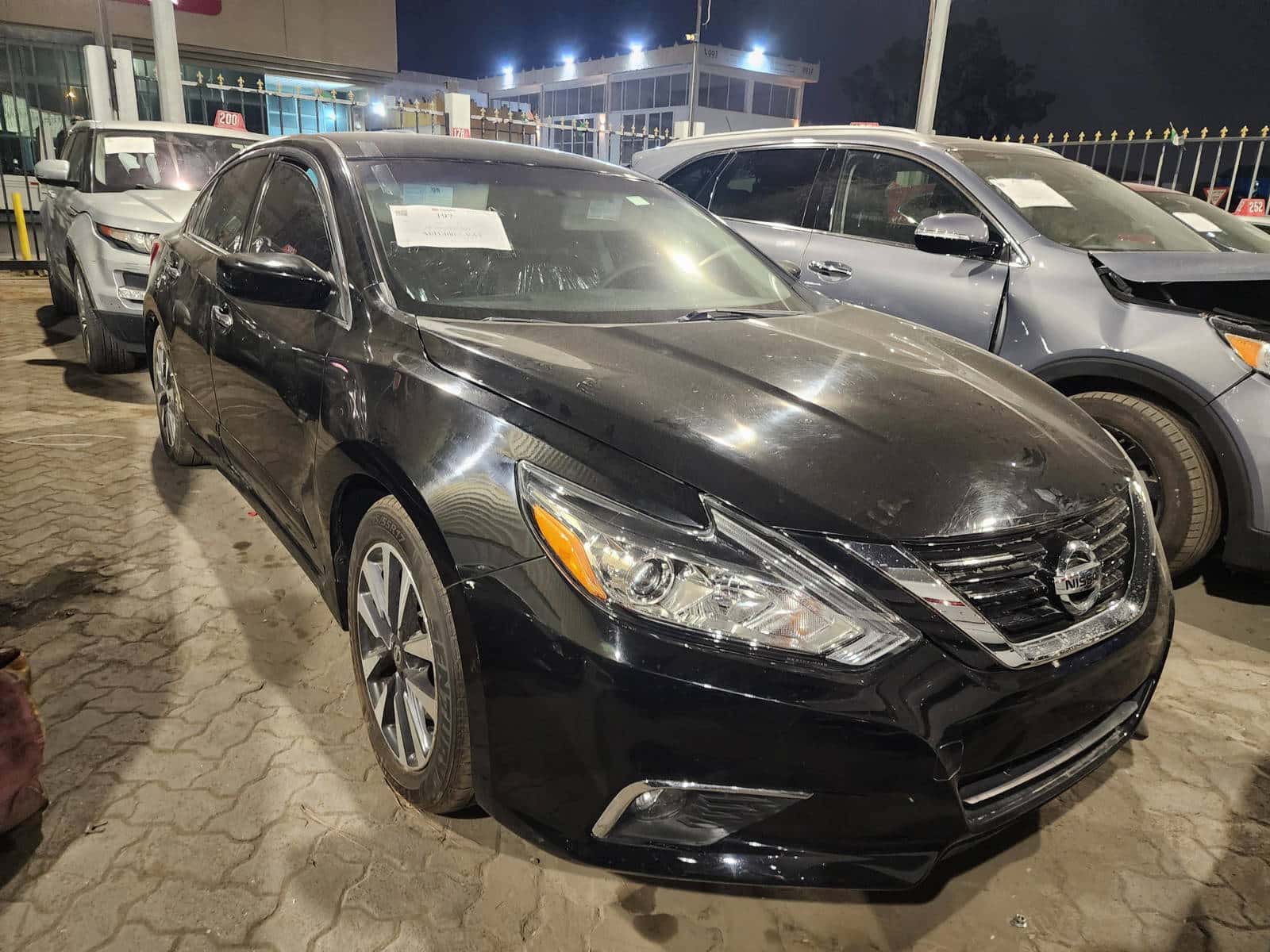NISSAN ALTIMA - Exterior