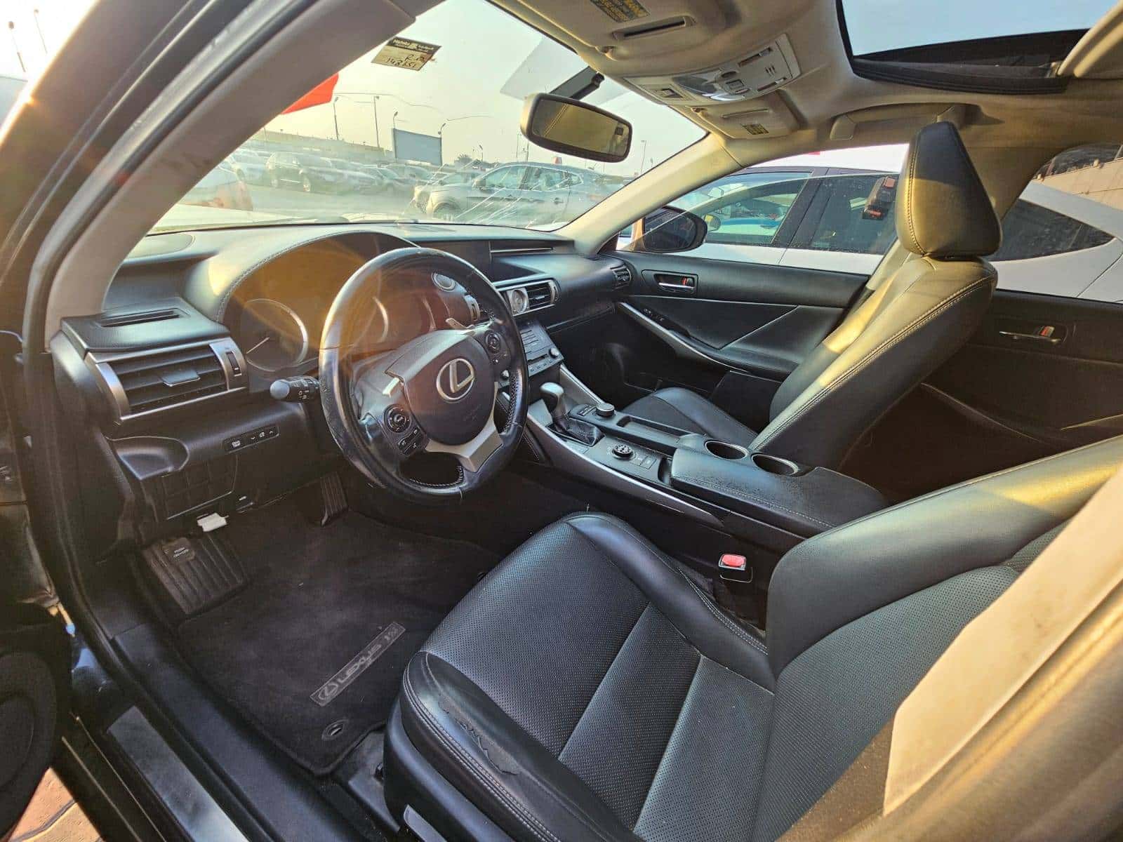 Lexus IS 250 2015 thumbnail 7