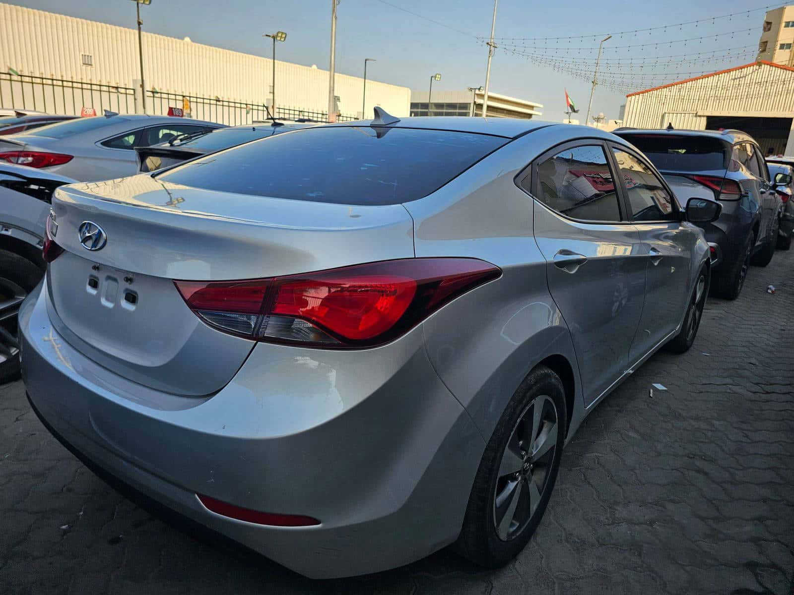 HYUNDAI ELANTRA 2015 thumbnail 2