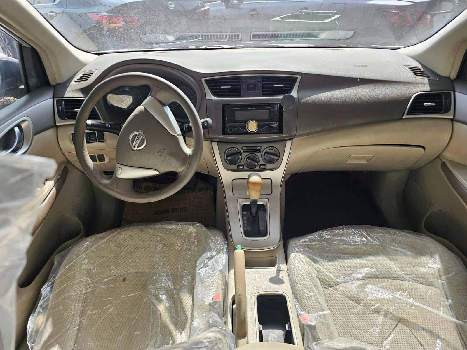 NISSAN TIDA - Exterior