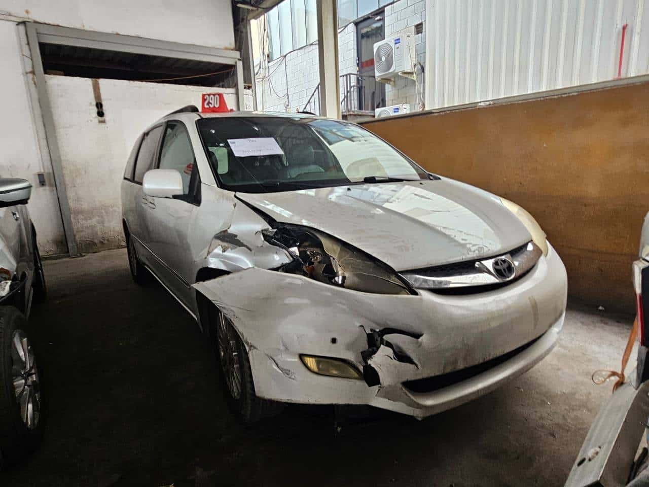 Toyota Sienna 2008 thumbnail 2