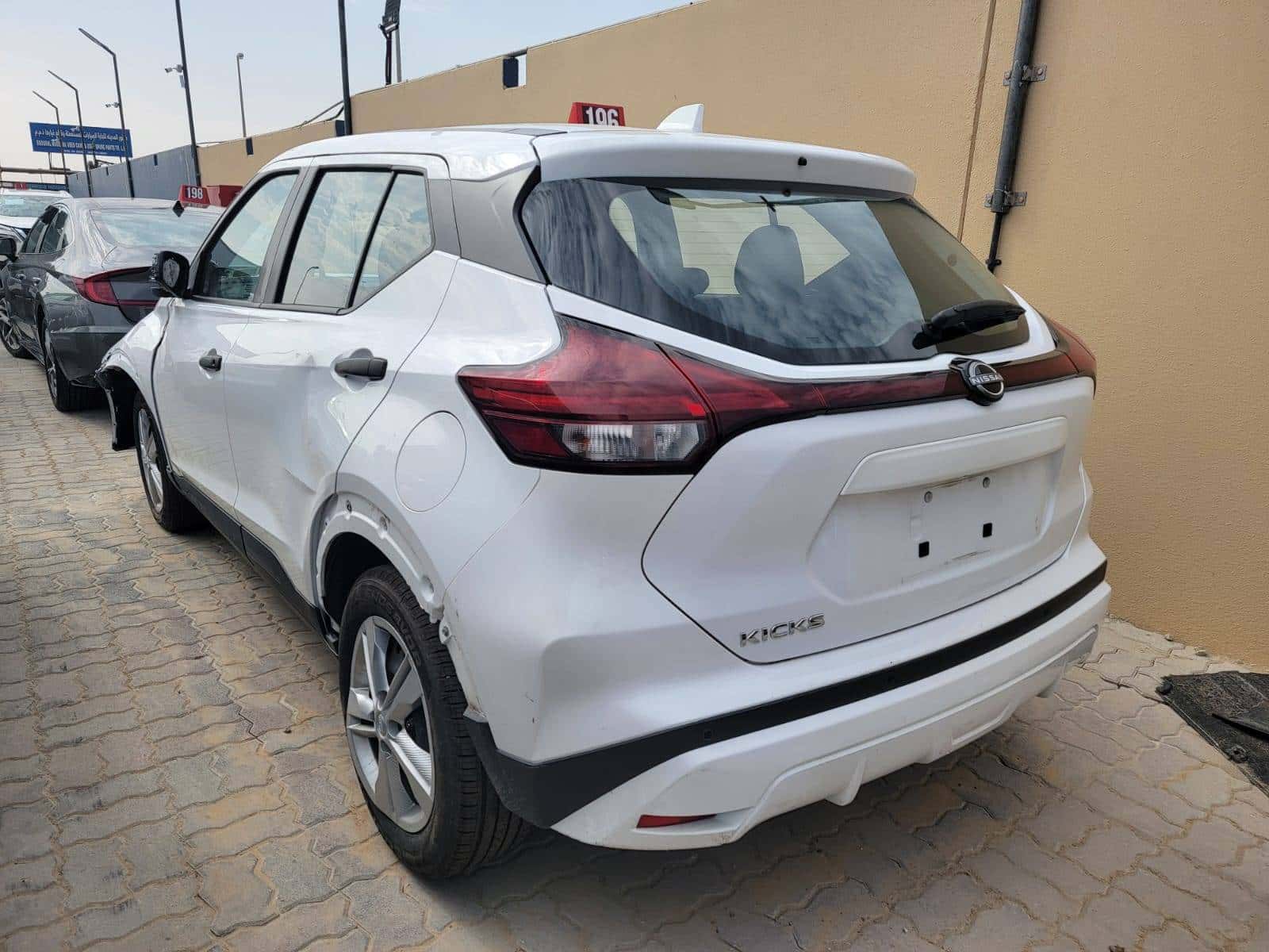 NISSAN KICKS 2022 thumbnail 3