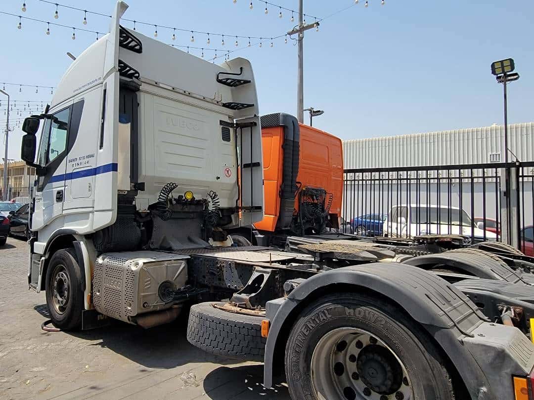 IVECO AS 440 T - Exterior