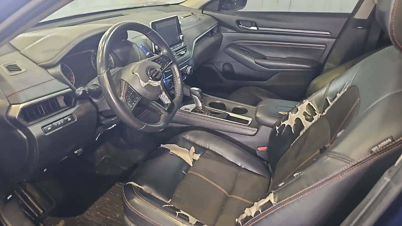 NISSAN ALTIMA - Exterior