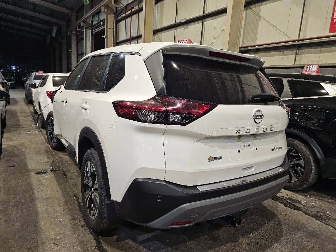 Nissan Rogue 2023 thumbnail 1