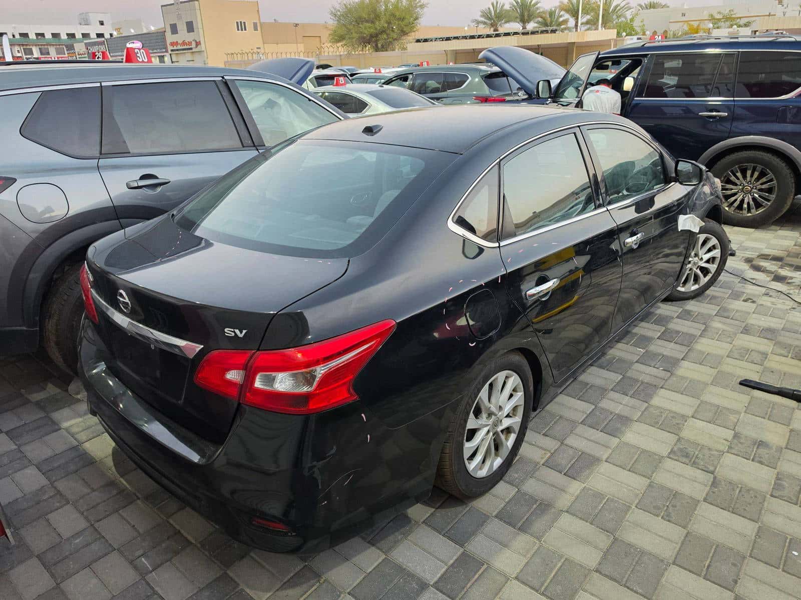 Nissan Sentra 2018 thumbnail 2