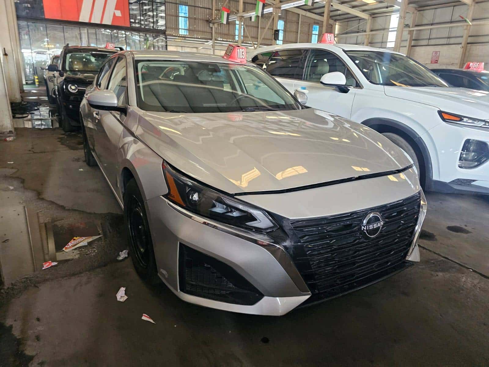 Nissan Altima 2023 thumbnail 3