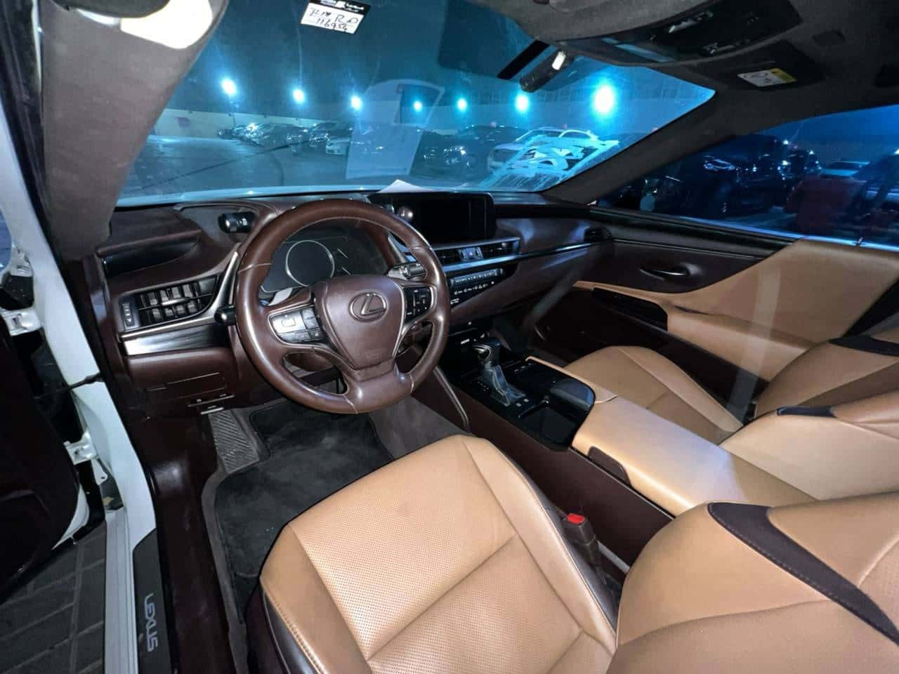 Lexus ES 300H 2019 thumbnail 3