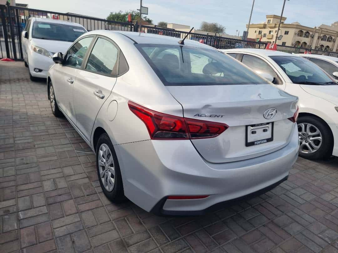Hyundai Accent 2022 thumbnail 2