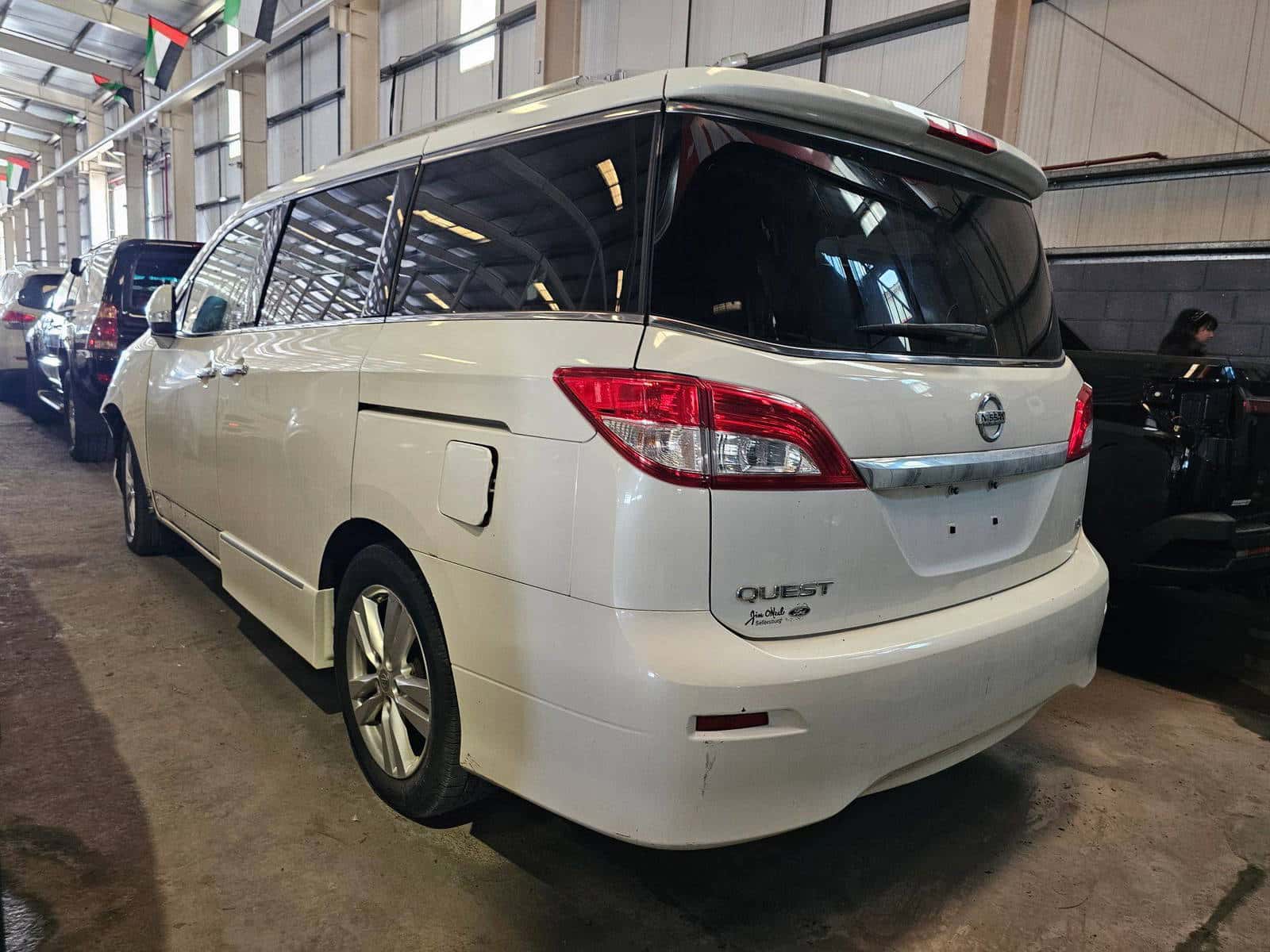 Nissan Quest 2012 thumbnail 2
