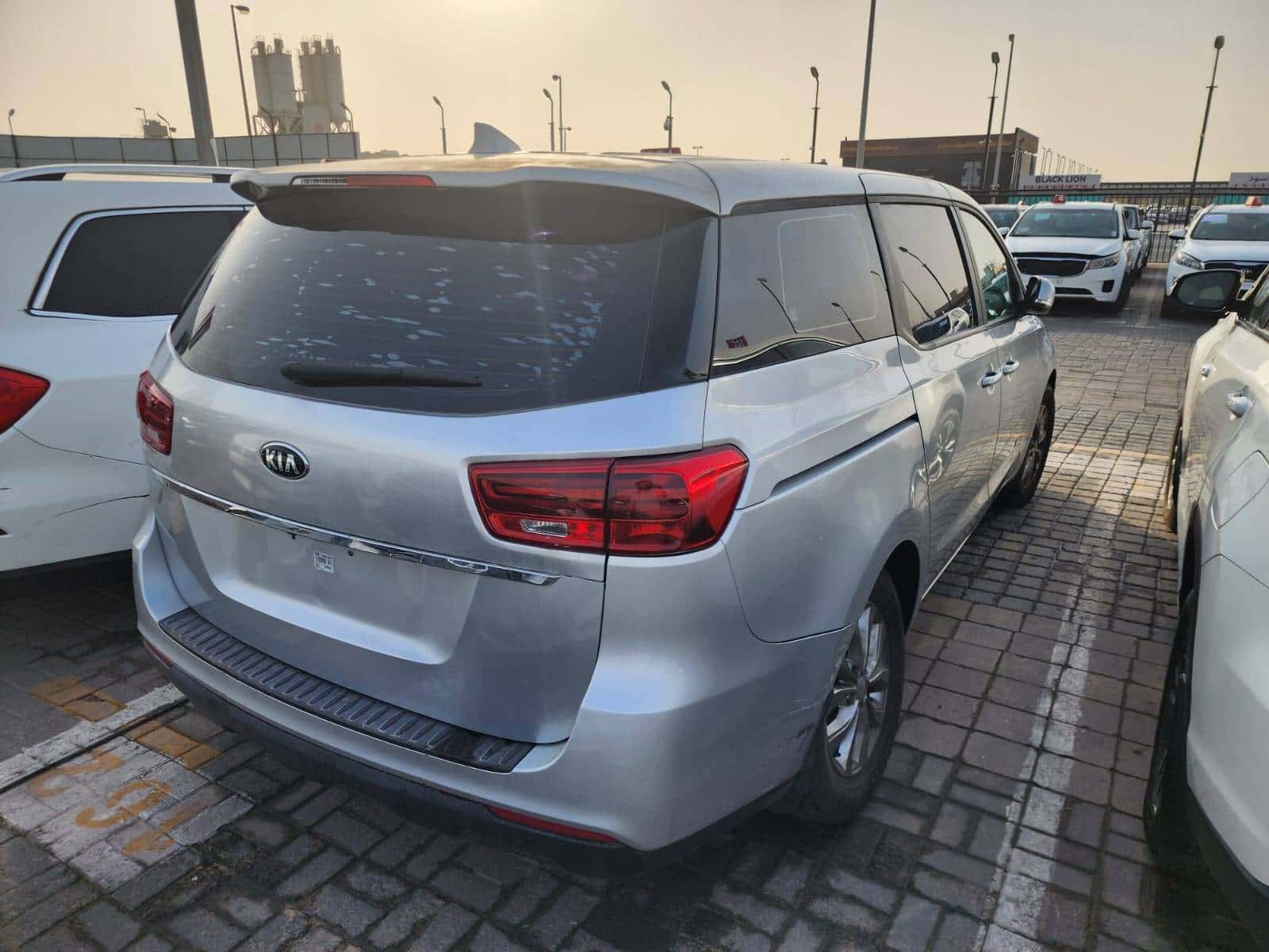 KIA SEDONA 2020 thumbnail 5