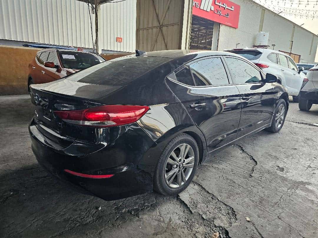 Hyundai Elantra 2017 thumbnail 1