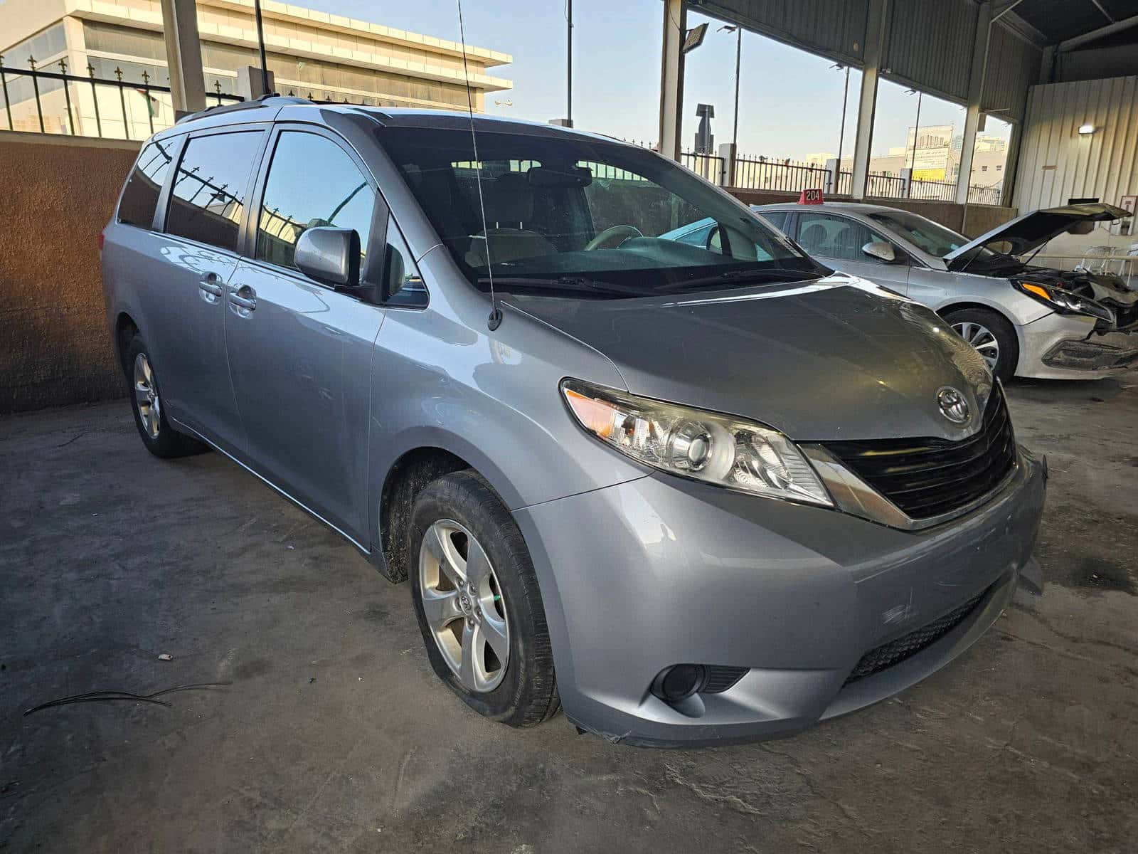 TOYOTA SIENNA 2014 thumbnail 3