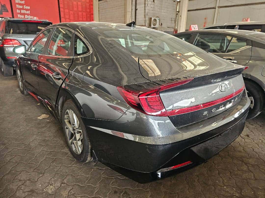 Hyundai Sonata 2023 thumbnail 1