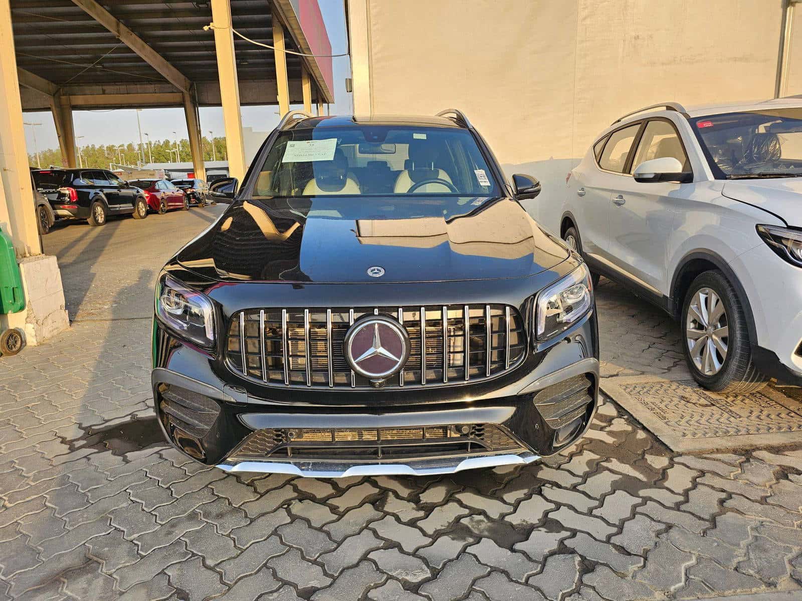 MERCEDES BENZ GLB 250 - Exterior