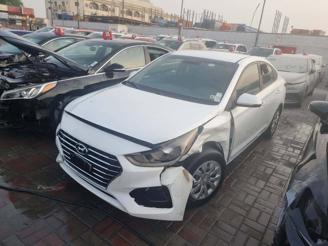 Hyundai Accent 2021 thumbnail 2