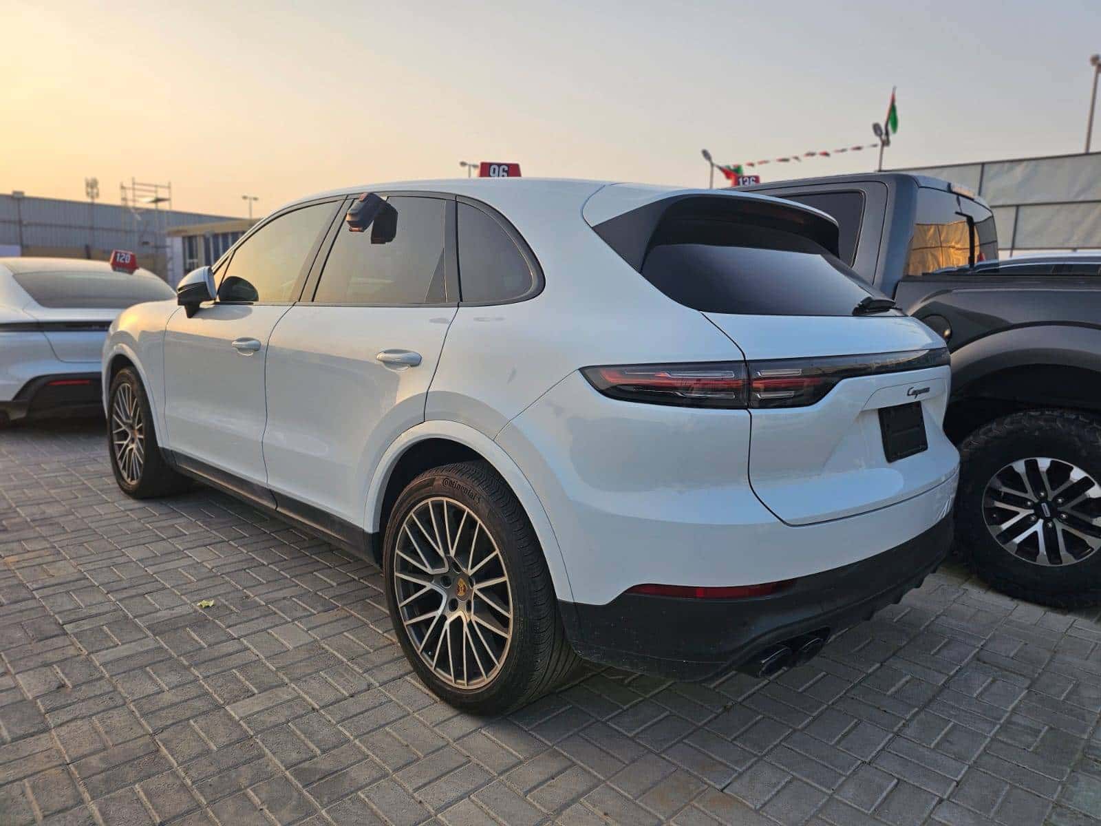 PORSCHE Cayenne 2023 thumbnail 4