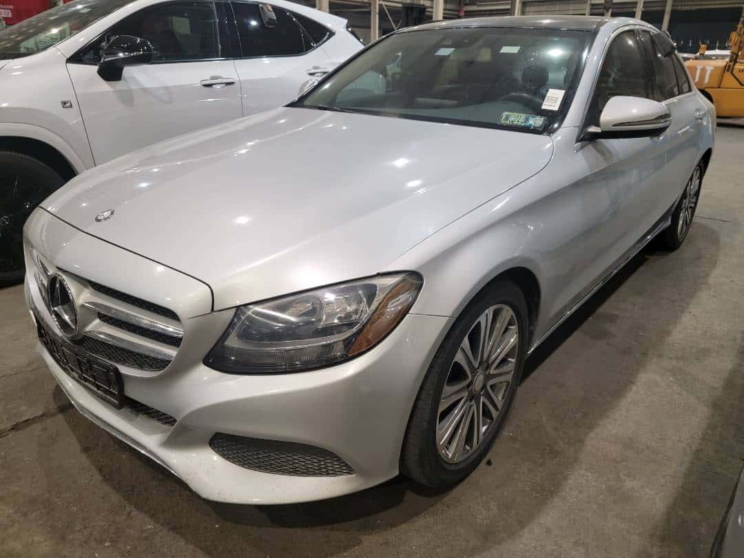 MERCEDES BENZ C300 - Exterior
