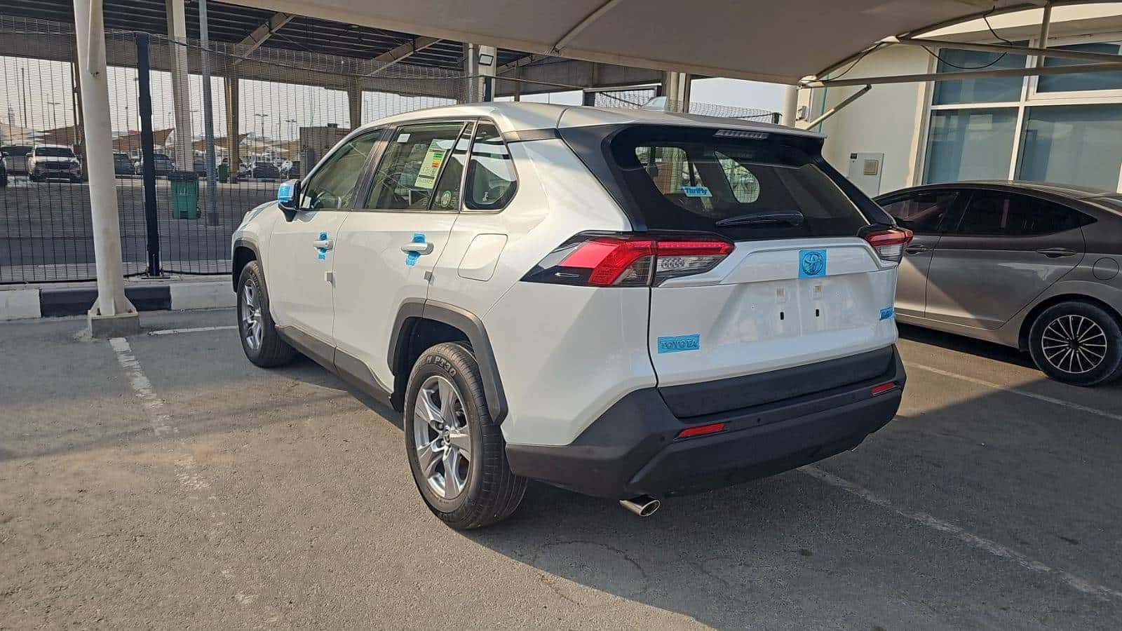 Toyota RAV4 2025 thumbnail 4