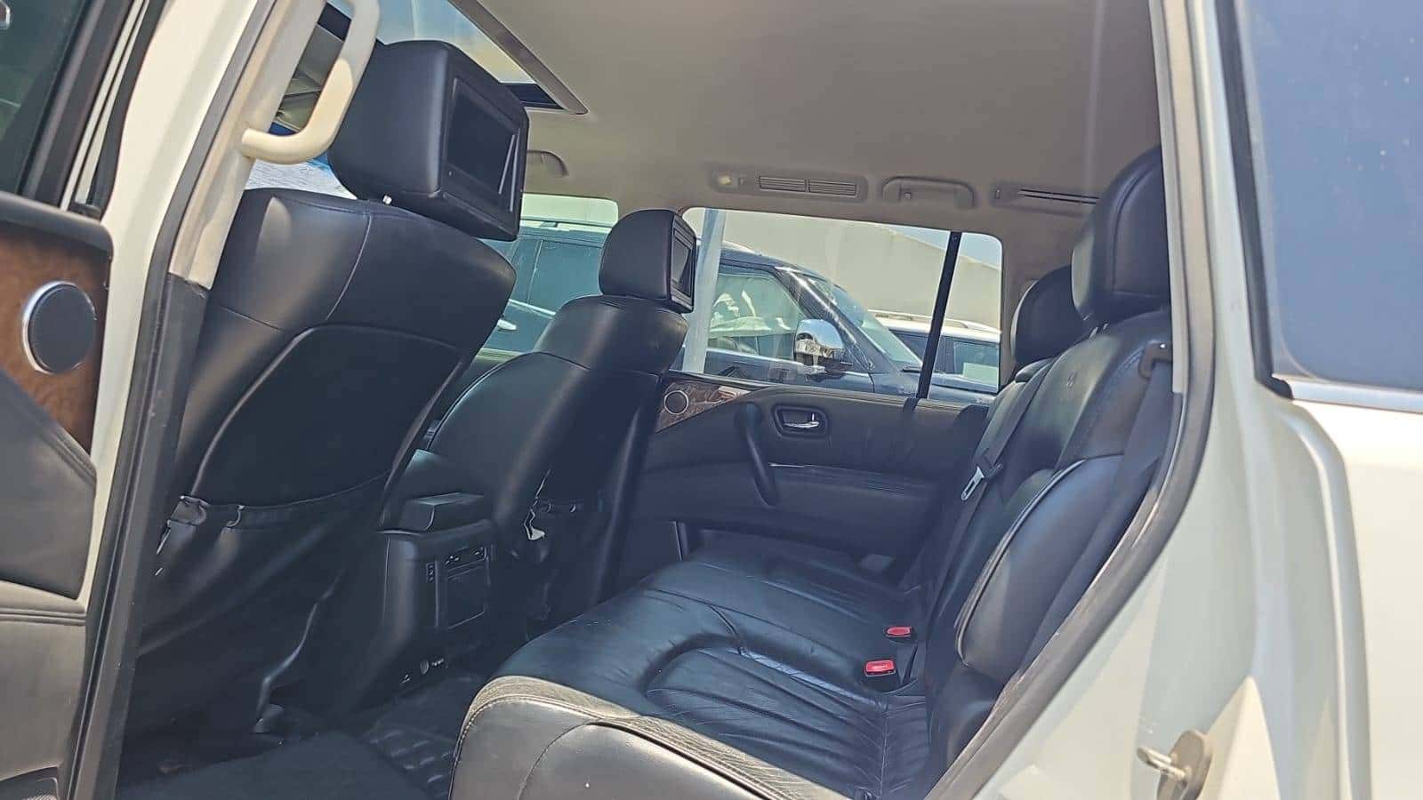 INFINITI QX56 2012 thumbnail 6