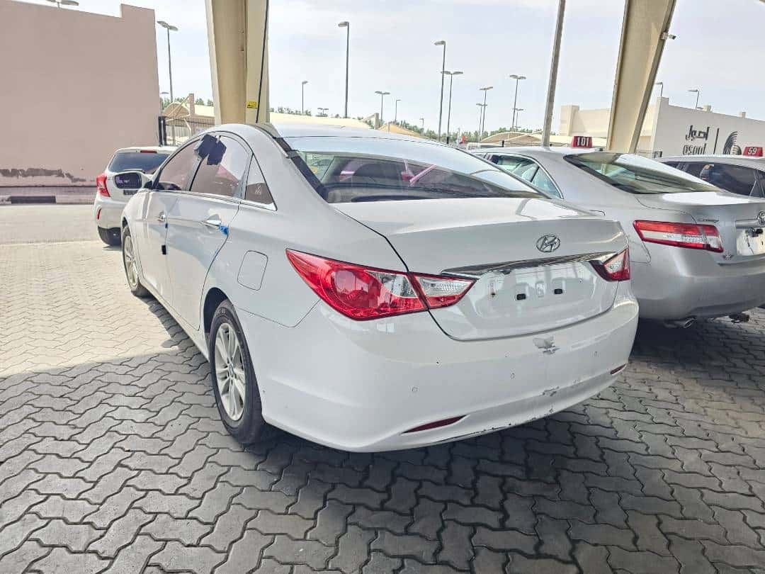 Hyundai Sonata 2011 thumbnail 1