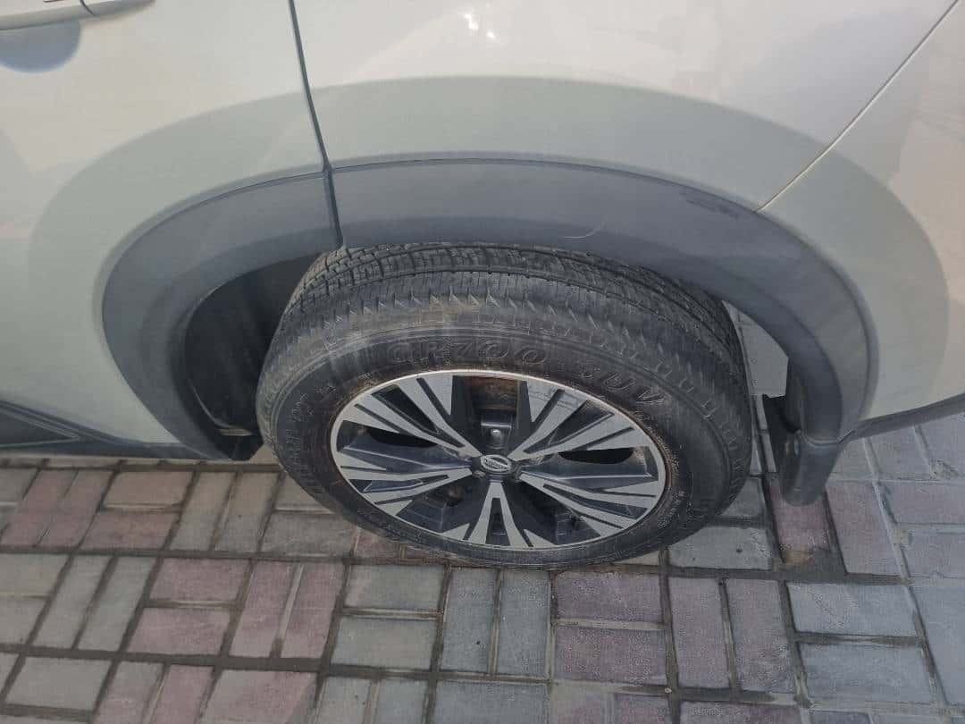 NISSAN ROGUE - Exterior