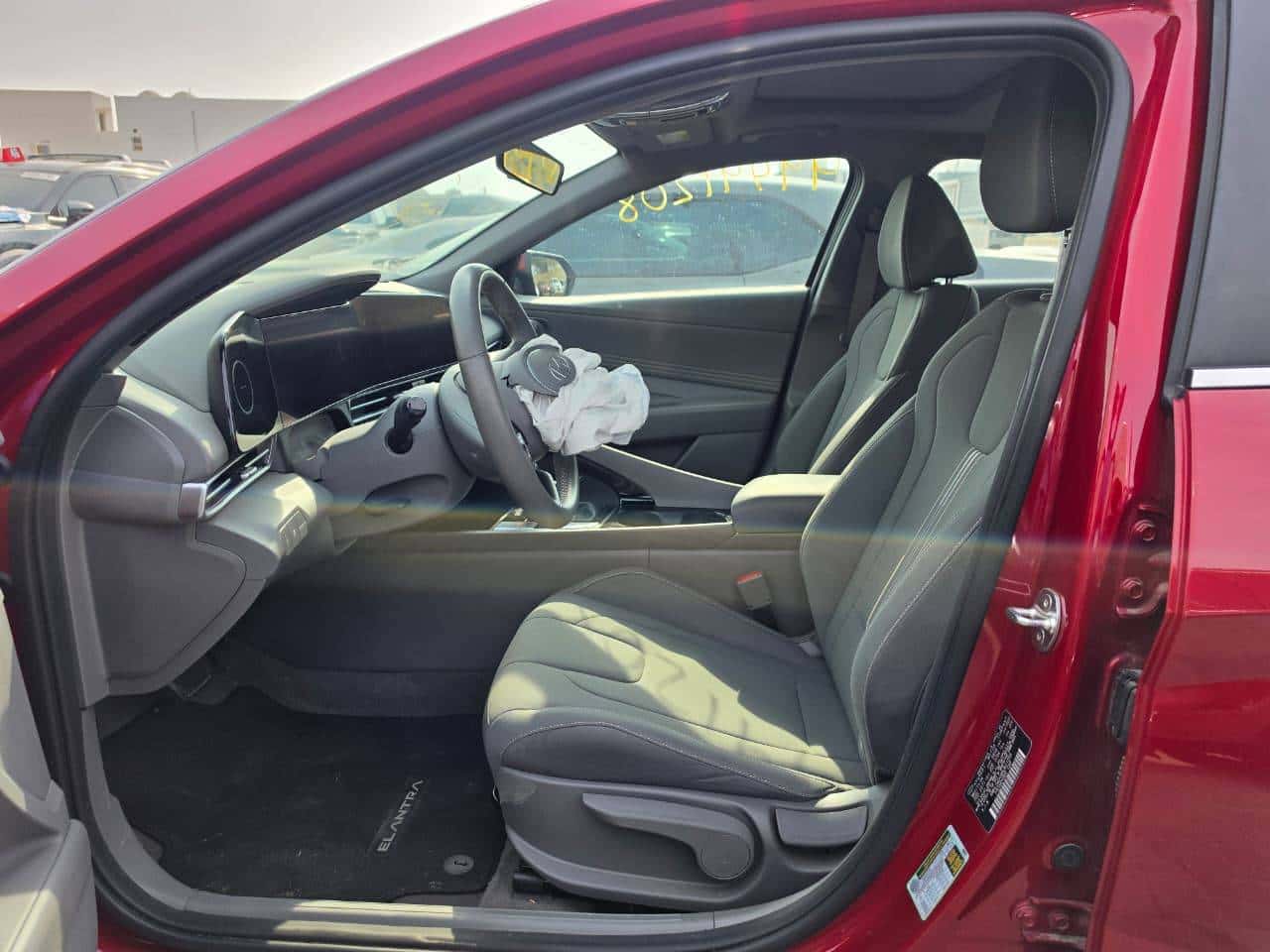 Hyundai Elantra 2024 thumbnail 6