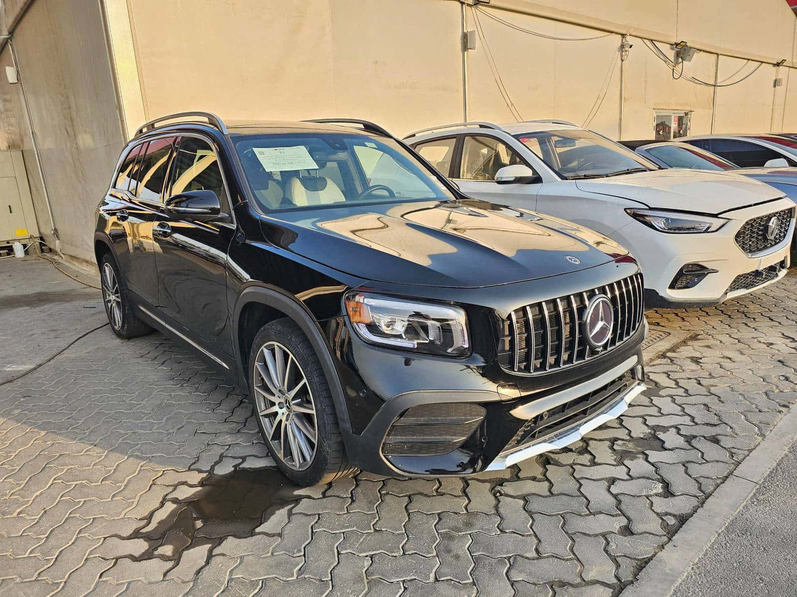 MERCEDES BENZ GLB 250 - Exterior
