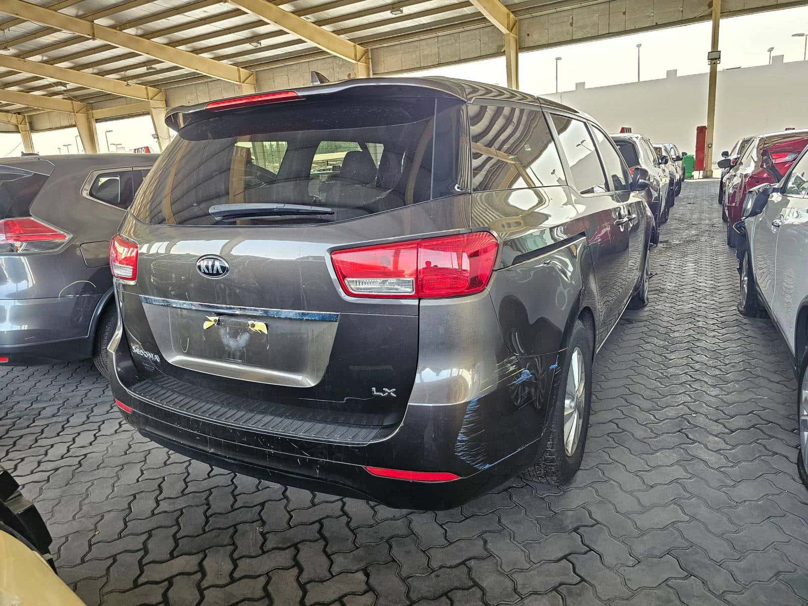 KIA SEDONA 2018 thumbnail 2