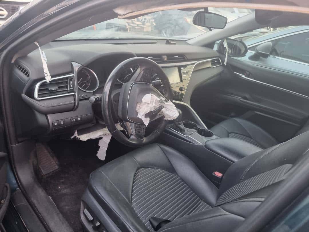 Toyota Camry 2018 thumbnail 6