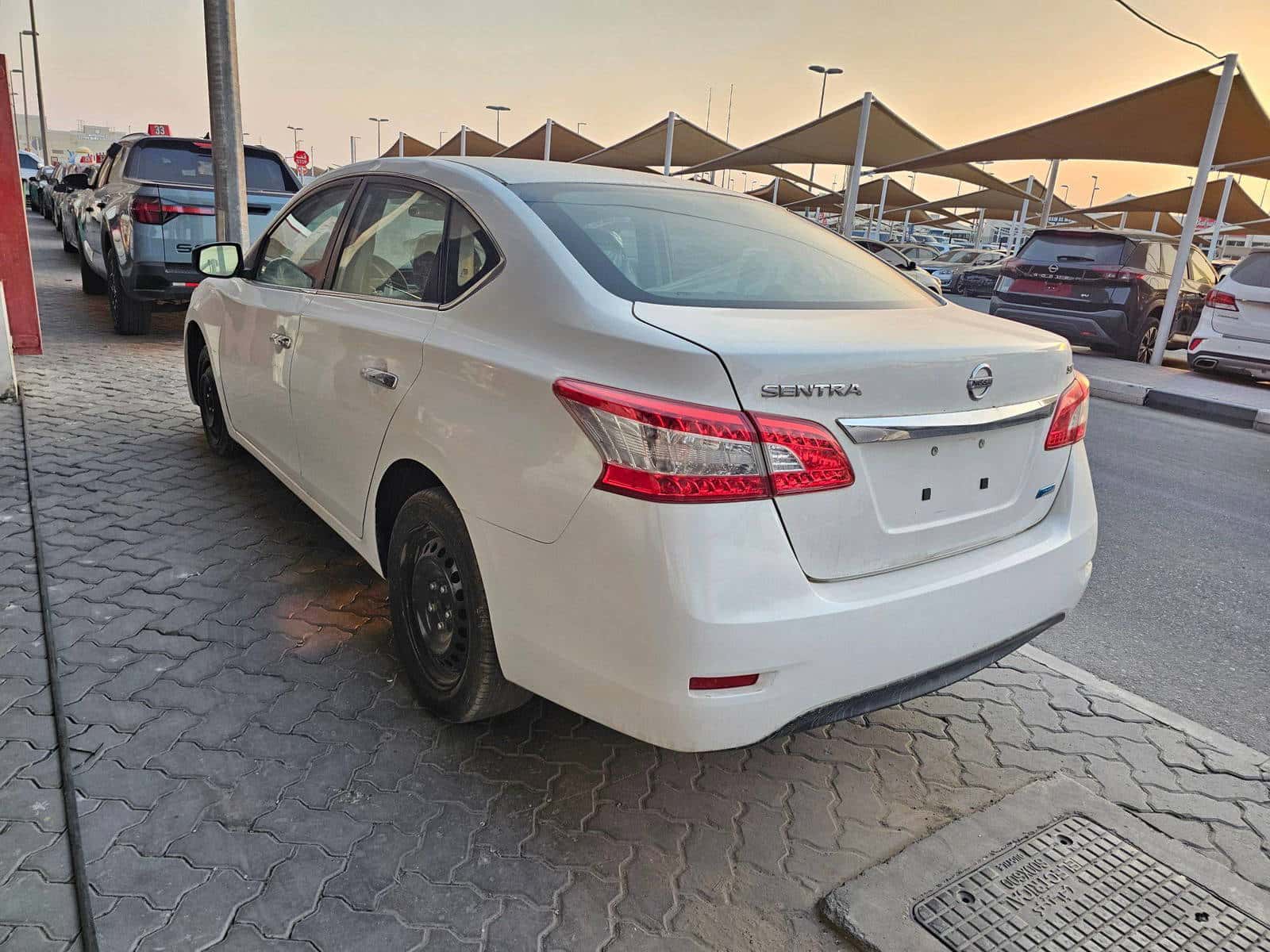NISSAN SENTRA 2015 thumbnail 4