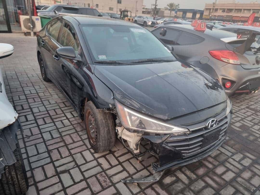 Hyundai Elantra 2019 thumbnail 2